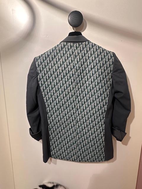 ATTIRE BLAZER 